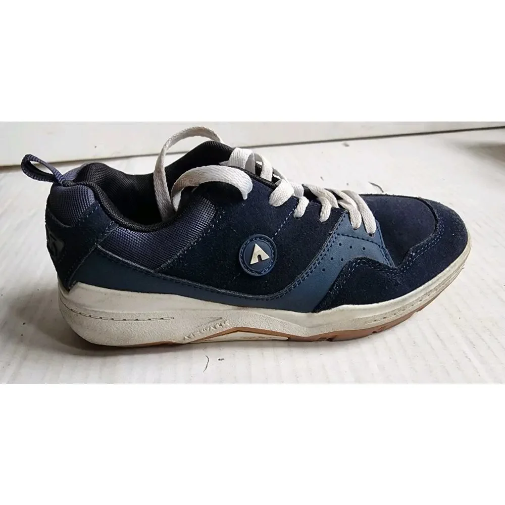 Airwalk Youth Size 4 Navy Blue Skate Shoes Sneakers Lace Up Casual Low Top Boys